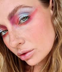 Ash Meredith (@ashmeredith_)