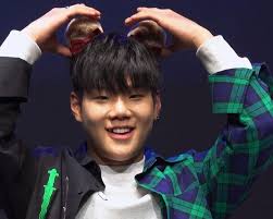 Pin By Sierra Cullins On Squishy In 2020 Kpop Boy Dark Brown Eyes Vocalist