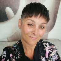 Adele Pollard's Instagram, Twitter & Facebook