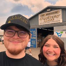 Logan Smithson (@ginger._trash) • Instagram photos and videos