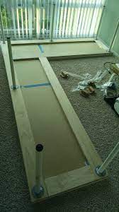 Als basis hatte ich mich für das schubladenelement alex von ikea entschieden, weil es nach außen könnte ich mir sinnvoll vorstellen, wenn man eine tischplatte auf die geöffnete schublade legt so, die untere schublade war soweit fertig, lediglich die blenden mussten verbunden werden, wozu ich. Ikea Linnmon Mega Corner Desk Grossartiges Tutorial Mit Hilfe Beim Verbinden Des Rahmens Artiges Corne Ikea Linnmon Bastelzimmer Design Eckschreibtisch