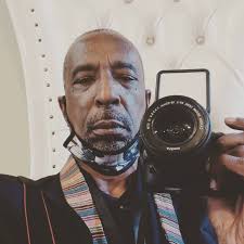 INSTANT PHOTO NETWORK