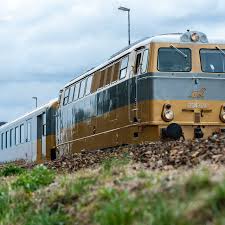 Mit der wachaubahn könnt ihr durch die wunderschöne wachau zu vielen richtig coolen ausflugszielen fahren. Wachaubahn Donau Niederosterreich