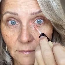 AMAZING COSMETICS® Corrector I Light to Medium