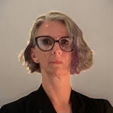 Does anyone know of Ukrainian/Russian to English simultaneous interpreters  based in London for live TV broadcasts? 🤞🏼