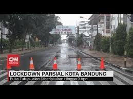 Kolkata pandal replaces goddess durga idol with migrant workers as. Ridwan Kamil Sebut Bandung Akan Lockdown Youtube