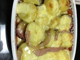Saucisse De Morteau Morbier Pomme De Terre Vin Blanc Sec Oignon Creme Fraiche Recettes De Cuisine Saucisse De Morteau Recette Pomme De Terre