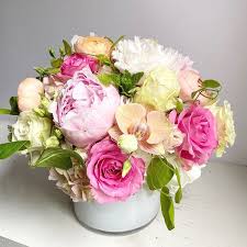 Early Summer Bouquets Peonies Poppies Ranunculous Atelier Ashley Flowers In 2020 Summer Bouquet Flower Delivery Luxury Flowers