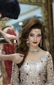 Bridal Makeup N Hairstyling By Kashif Aslam At Kashee S Beauty Parlour Indian Wedding Hairstyles Pakistani Bridal Makeup Bride Hairstyles