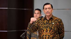 Menteri koordinator (menko) bidang kemaritiman dan investasi luhut binsar panjaitan ditunjuk sebagai koordinator pemberlakuan pembatasan kegiatan (ppkm) mikro darurat. Luhut Binsar Pandjaitan Behind All The Conflicts Is Injustice Interviews En Tempo Co Tempo Co