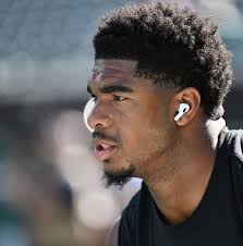 Eagles-Commanders snap counts: Kenny Gainwell's playing time is shrinking