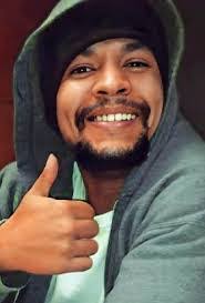 Lyndsay Marques's Instagram, Twitter & Facebook