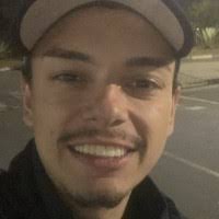 20+ perfis com “Eli Júnior”