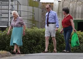I capelli rossi di harry sono un. Princess Diana S Ex Lover James Hewitt Pictured Back On His Feet Again For First Time Since Suffering Heart Attack And Stroke