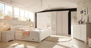 Schlafzimmer Weiss Landhaus In 2020 Landhaus Schlafzimmer Schlafzimmer Weiss Schlafzimmer Kaufen