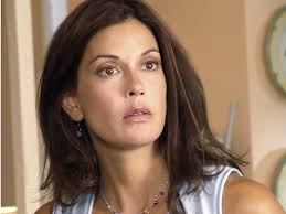 É a minha primeira vez assistindo a série e, de verdade, não aguento a Susan,  ela é uma personagem que me estressa demais, espero não ser a única a  pensar assim e