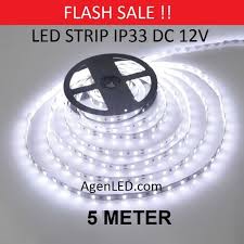 Perbedaan harga lampu ini ditentukan oleh panjang lampu, jumlah lampu, kemampuan pencahayaan lampu, dan kualitas reflektor lampu. Jual Lampu Led Strip 3528 Smd 2835 Ip33 Ip 33 White Indoor Ledstrip Putih Jakarta Pusat Agenled Tokopedia
