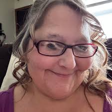 Cheesy Chicken Fajita Rice Skillet Ingredients: • 1 lb ground chicken (or  fajita-style ground chicken) • 1 bell pepper, diced • ½ yellow onion, diced  • 1 packet fajita seasoning • 2