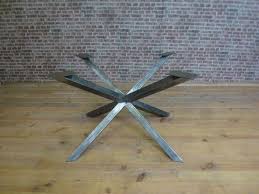 superbe pied central sur mesure en fer brosse et verni peut supporter un plateau carre ou rectangulaire pietement table fer pieds de table