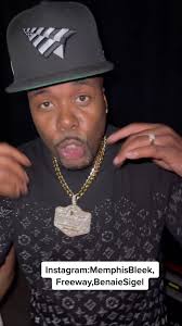 @memphisbleek @beaniesigelsp @phillyfreeway @memphisbleek Hat : @planes  Chains : @omi_jewelry Top : @louisvuitton Jeans : @rtabrand Sneakers :  @louisvuitton @phillyfreeway Glasses : @louisvuitton ...