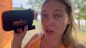 Amazon.com : sofirn Scuba Diving Flashlight, SD05 3000lm Powerful  Waterproof Light, 100m Underwater, with Rechargeable Battery Inserted and  USB Charger : Sports & Outdoors