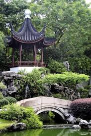 Gazebo In Chinese Gardens Mit Bildern Chinesischer Garten Gartendesign Ideen Zen Garten