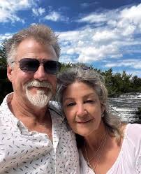 Posting annon cause it's for a gift& they're in the group. Looking for the  best place to treat someone to getting their eyebrows microbladed. She had  them done in the past and