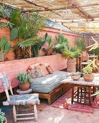 21 Bohemian Garden Ideas Idomyselph In 2020 Chic Outdoor Furniture Boho Outdoor Space Boho Patio