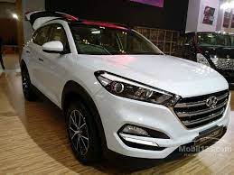 The 2020 tucson is just one of the brand's latest examples. Jual Mobil Hyundai Tucson 2017 Xg Crdi 2 0 Di Bali Automatic Suv Putih Rp 458 000 000 4105331 Mobil123 Com