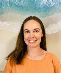 Kerrie Draper's Instagram, Twitter & Facebook