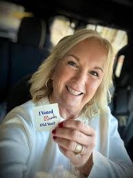 Rebecca Swaney's Instagram, Twitter & Facebook