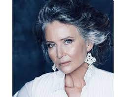 Youthful Hairstyles For Grey Hair Iles Formula Haircut Gray Hair Hair Styles Grey Hair Inspiration