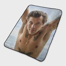 Buy the best and latest harry styles blanket on banggood.com offer the quality harry styles blanket on sale with worldwide free shipping. Harry Styles Shirtless Fleece Blanket Teeshopee