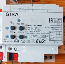 Knx spannungsversorgung 640 ma zwei ausgänge bus (verdrosselt) ein ausgang 30 v dc. Licht Dimmen Mit Knx