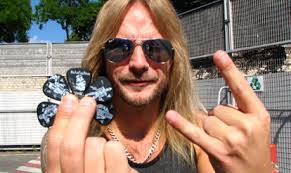 Scott Eames's Instagram, Twitter & Facebook