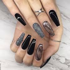 Uñas acrílicas, decoraciones y colores naturales están de moda para las uñas. Unas Acrilicas Los Mejores Disenos Y Tendencias Vibra
