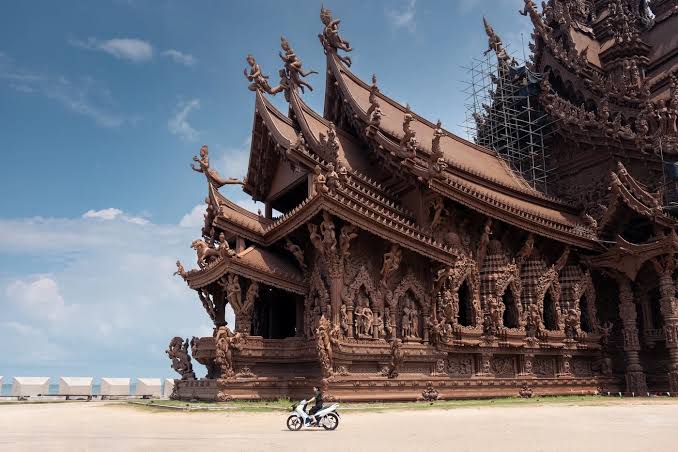 The Sanctuary of Truth, Pattaya: is it Worth Visiting?