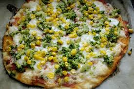 Un preparat îndrăgit de toată lumea, de la mic la mare este pizza. Pizza La Masina De Paine