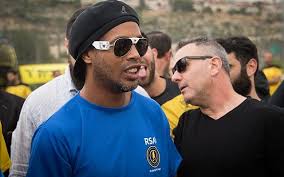Retrouvez tous les scores de football en live des matchs bresiliens. La Legende Du Football Bresilien Ronaldinho Ouvre Une Ecole En Israel The Times Of Israel