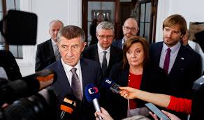 Předseda české strany sociálně demokratické (čssd), 1. Za Kulisy Hamacek Muze Svleknout Cervenou Mikinu Pomohli I Babisovi Doktori Seznam Zpravy