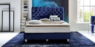 Dies ist auf die breite matratzenkonstruktion zurückzuführen. Boxspringbett Vegas Samt Comfort2home