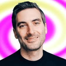 Chris Stang's Instagram, Twitter & Facebook