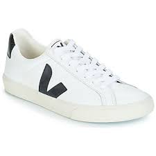 Pour vos week end en mode détente ou donner un style sportswear à votre look, nous vous proposons différentes marques : Basket Homme Grand Choix De Baskets Mode Livraison Gratuite Spartoo