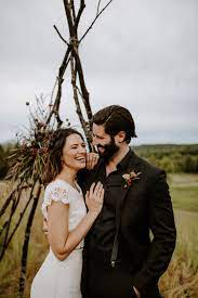15 Michigan Airbnb Ideas For Your Elopement Michigan Wedding Venues Michigan Wedding Michigan Wedding Locations