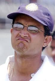 No Ego No Attitude! Captain Of Australian Cricket Team carrying drinks for  the team. Such a gentleman & a team player 👏❤️ This is why Australia is so  successful in cricket!!!