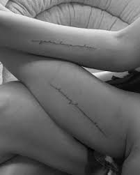 A par com o mundo. John Legend E Chrissy Teigen Fazem Tatuagens A Condizer Sic Mulher