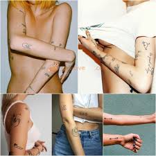 Cross and love finger tattoo idea for girls. Small Tattoos For Girls Best Girls Tattoos Ideas With Photos