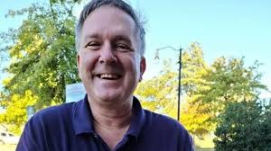 Fourth-grade teacher Trevor Scott Barton