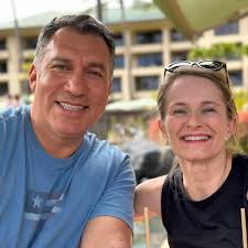 Why the hell is College Game Day in boring dark Oregon? Snorefest!