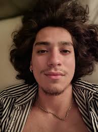 Must-see spots in the area for food, bars, and more